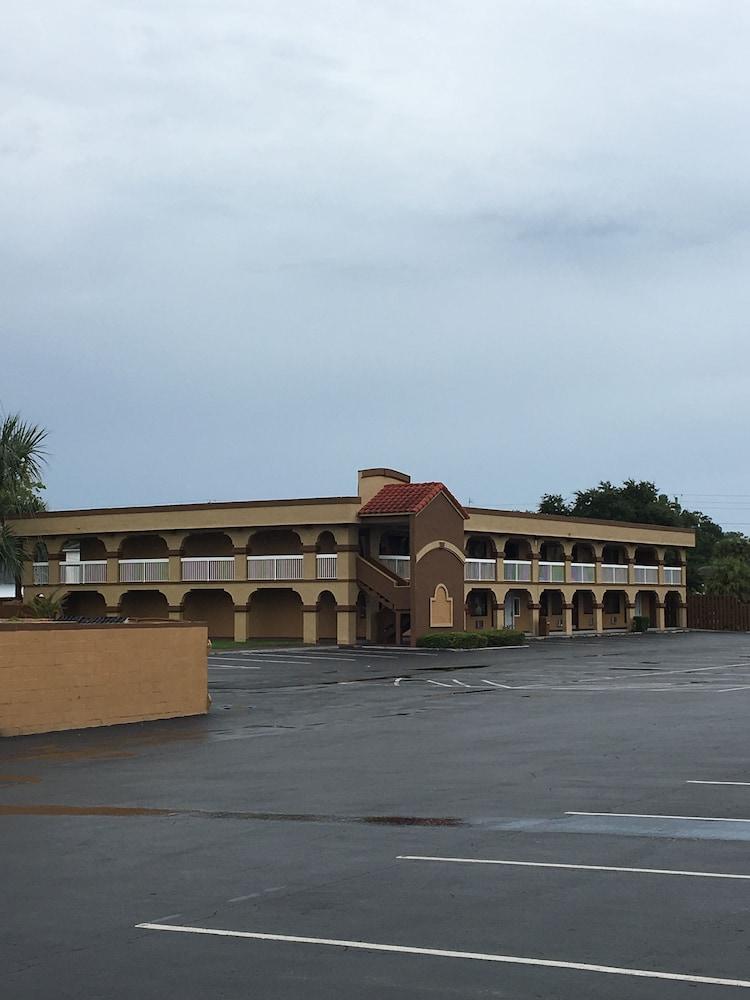 Days Inn By Wyndham St Augustine/Historic Downtown Сент Августин Екстериор снимка